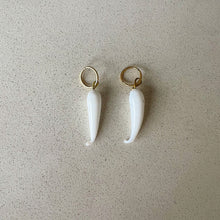 Load image into Gallery viewer, SPICE EARRINGS (WHITE)
